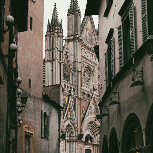L’Umbria sotterranea: tra pozzi e cunicoli